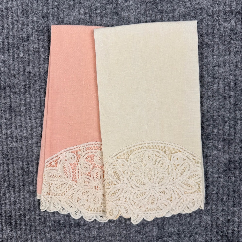 Vtg Fingertip Guest Towels SET of 2 Lace Applique Embroidered Powder Room